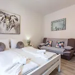 Viktorija 1br * 자다르