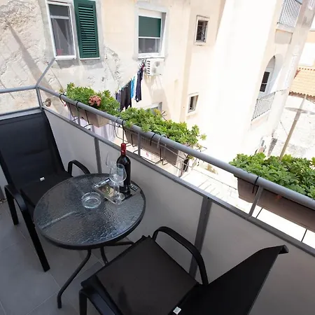 Viktorija 1br דירה