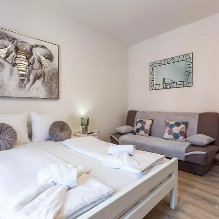 Viktorija 1br * 자다르