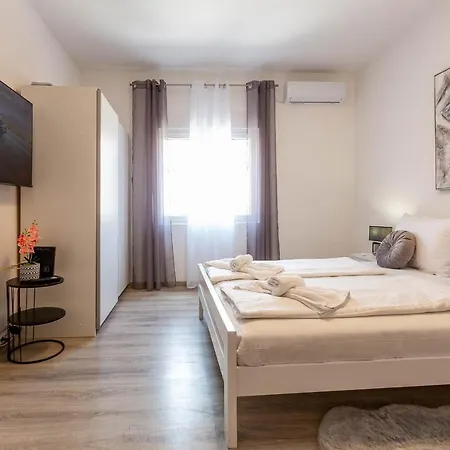 Viktorija 1br Apartment