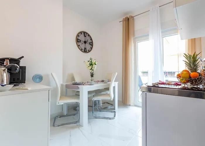 Viktorija 1br * 扎达尔